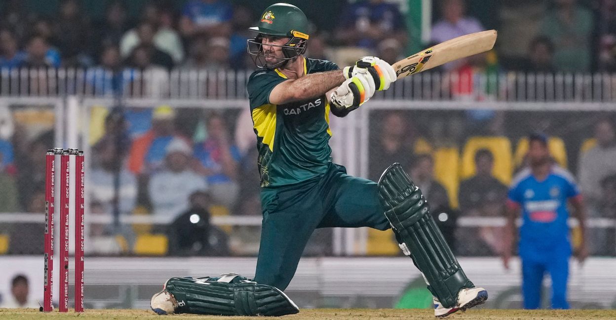 3rd T20: Maxwell to the rescue; carries Australia to 5-wicket win over India