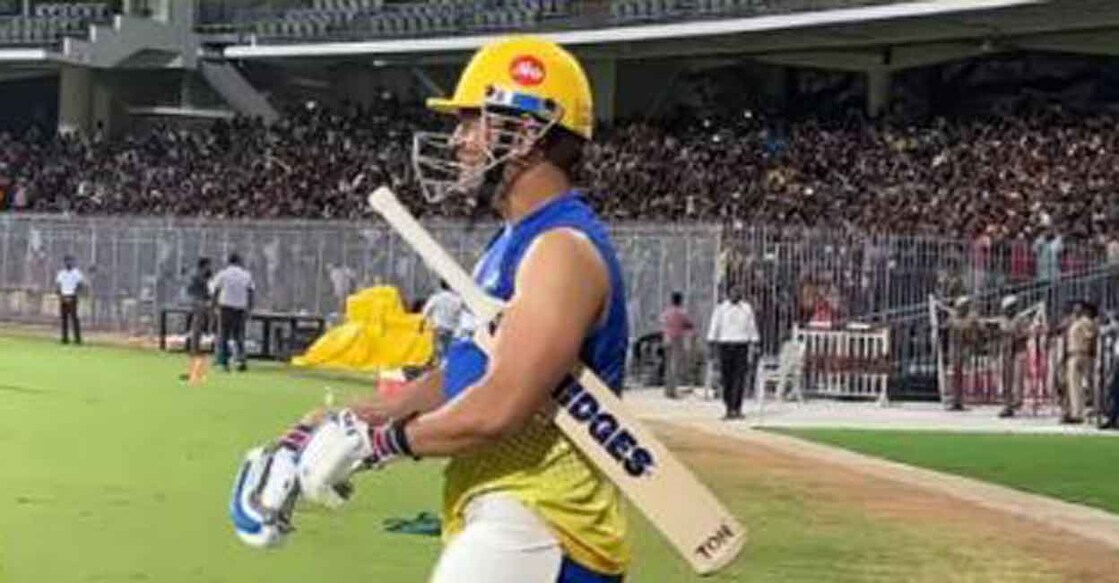M S Dhoni walks out to the middle. Photo: Instagram@chennaiipl