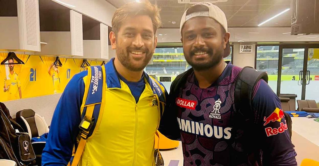 MSD & Sanju Sanju took to Twitter to share the picture with Dhoni. Photo: Twitter@IamSanjuSamson