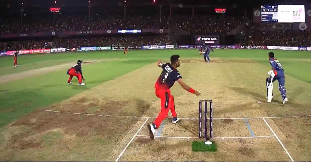Harshal Patel fails to dislodge the bails with Ravi Bishnoi well out of the crease. Screengrab