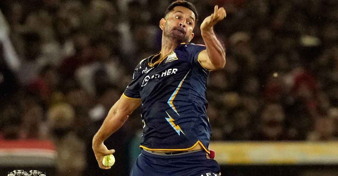 Mohit Sharma in action against Punjab Kings. Photo: PTI/Manvender Vashist Lav