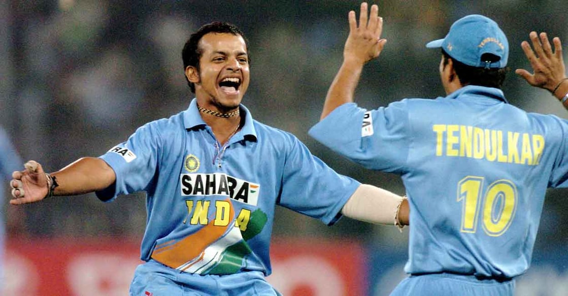 Murali Kartik and Sachin Tendulkar celebrate the dismissal of Pakistan captain Inzamam-ul-Haq in the 2004 Lahore ODI. File photo: AFP/Jewel Samad
