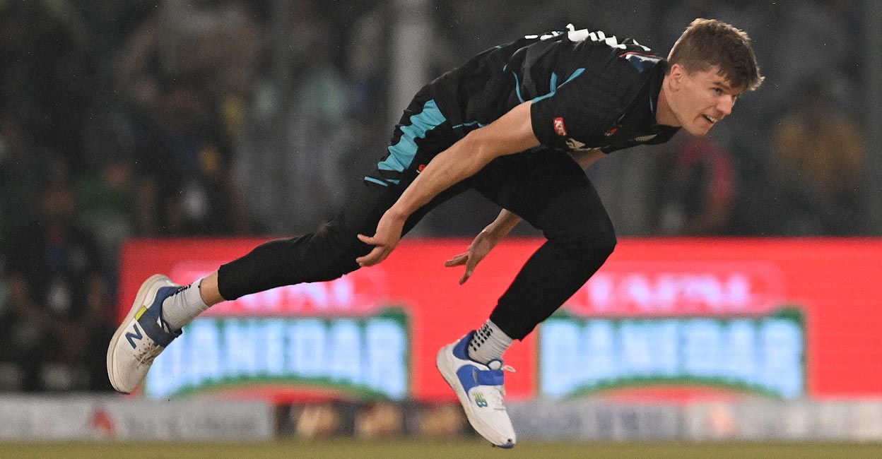 Kiwi pacer Ben Sears to miss India series