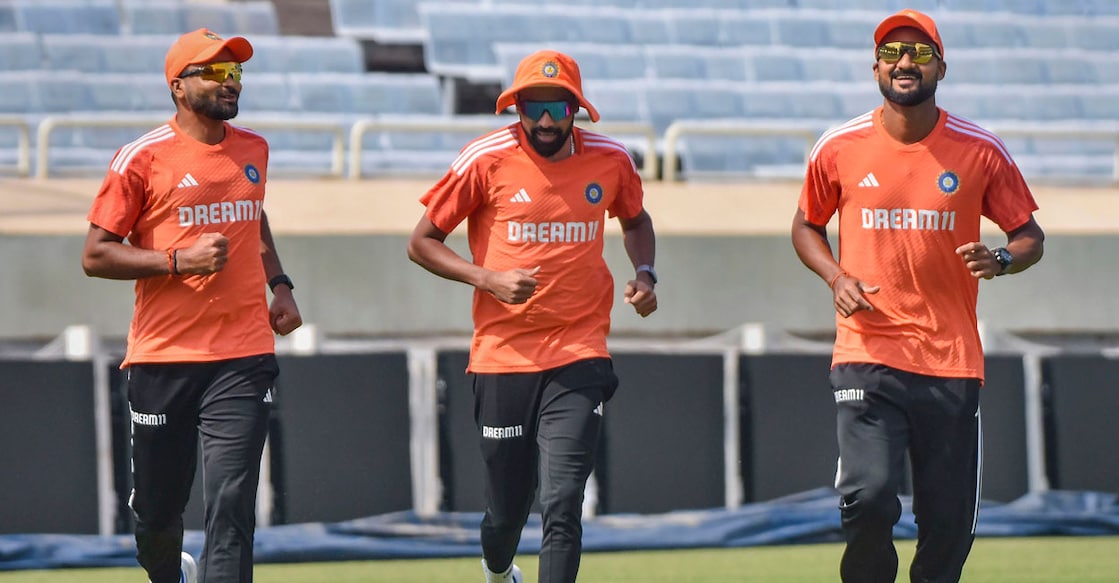 PTI02_21_2024_000289B India's Mukesh Kumar, Mohammed Siraj and Akash Deep during a practice session in Ranchi on Wednesday. File photo: PTI