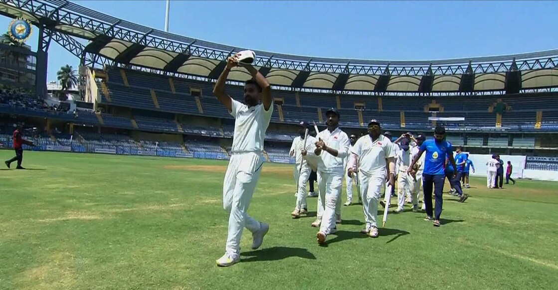Dhawal Kulkarni leads Mumbai players off the field. Photo: X@BCCIDomestic