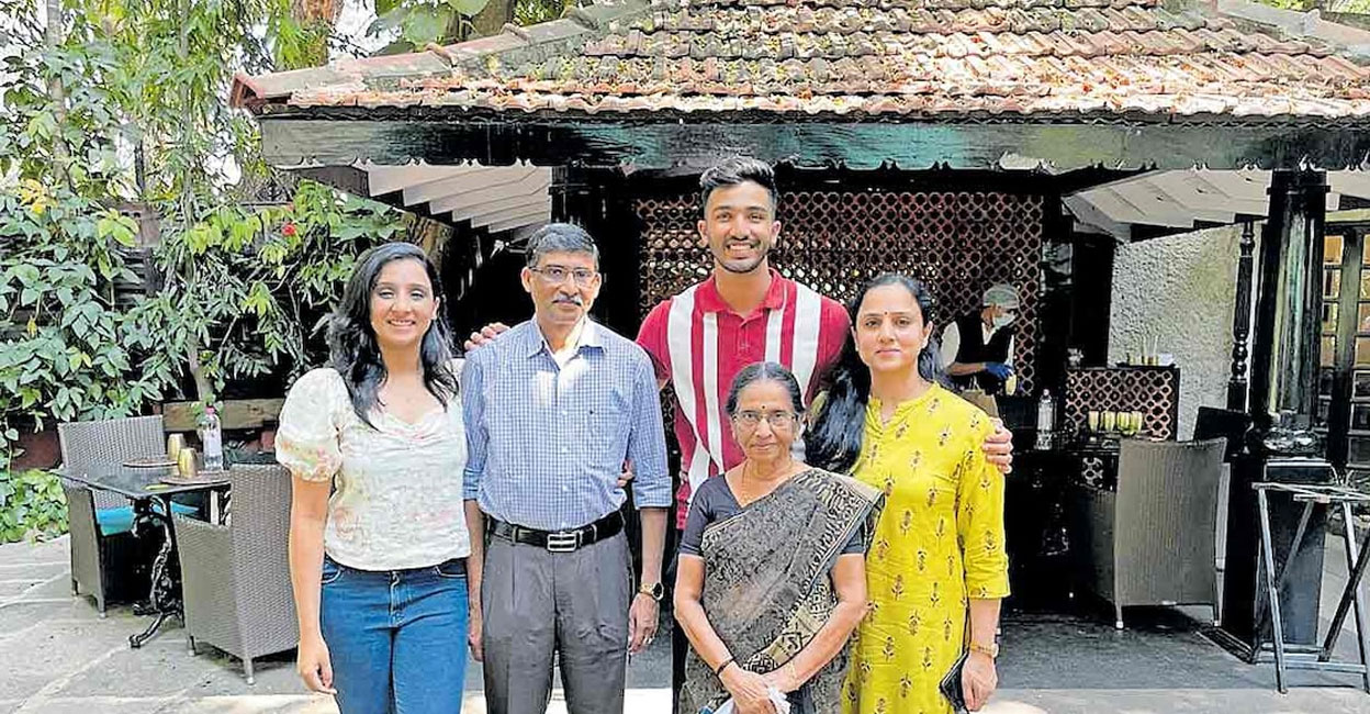 Devdutt Padikkal with his family. Photo: Special arrangement.