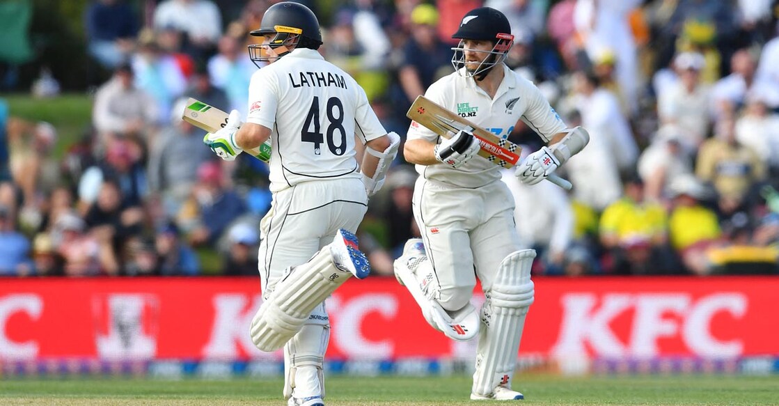 Tom Latham and Kane Williamson pick up a run. Photo: AFP/Sanka Vidanagama 