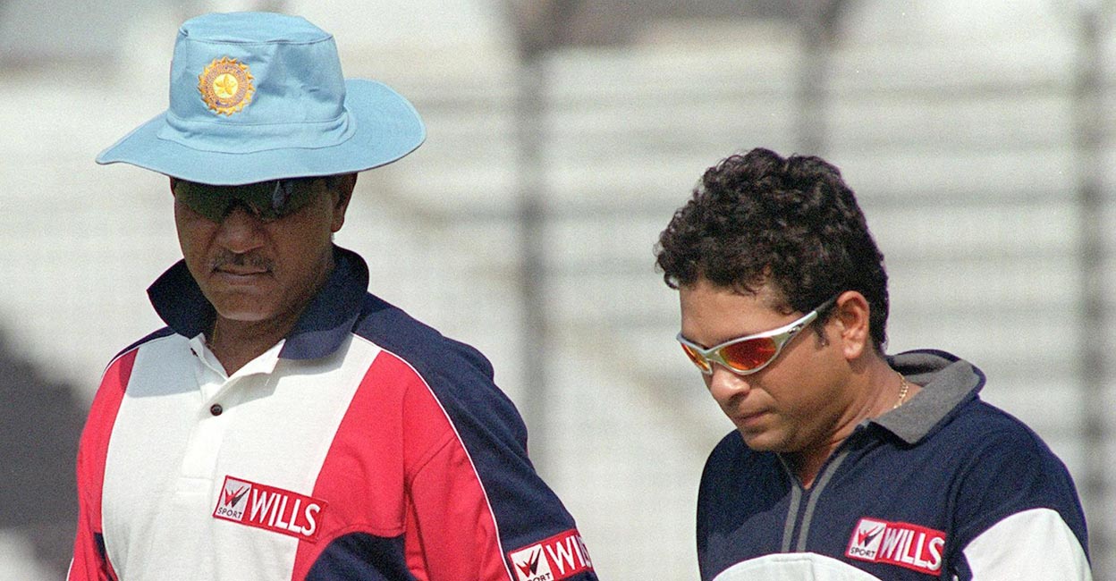Anshuman Gaekwad with Sachin Tendulkar. File photo: AFP/Jewel Samad