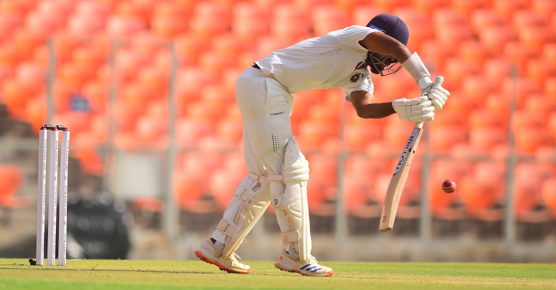 Kerala’s Akshay Chandran was one of the three batters dismissed on the score of 30 on day one of their Ranji Trophy semifinals against Gujarat in Ahmedabad on Monday. Photo: Vignesh Krishnamoorthy/Manorama