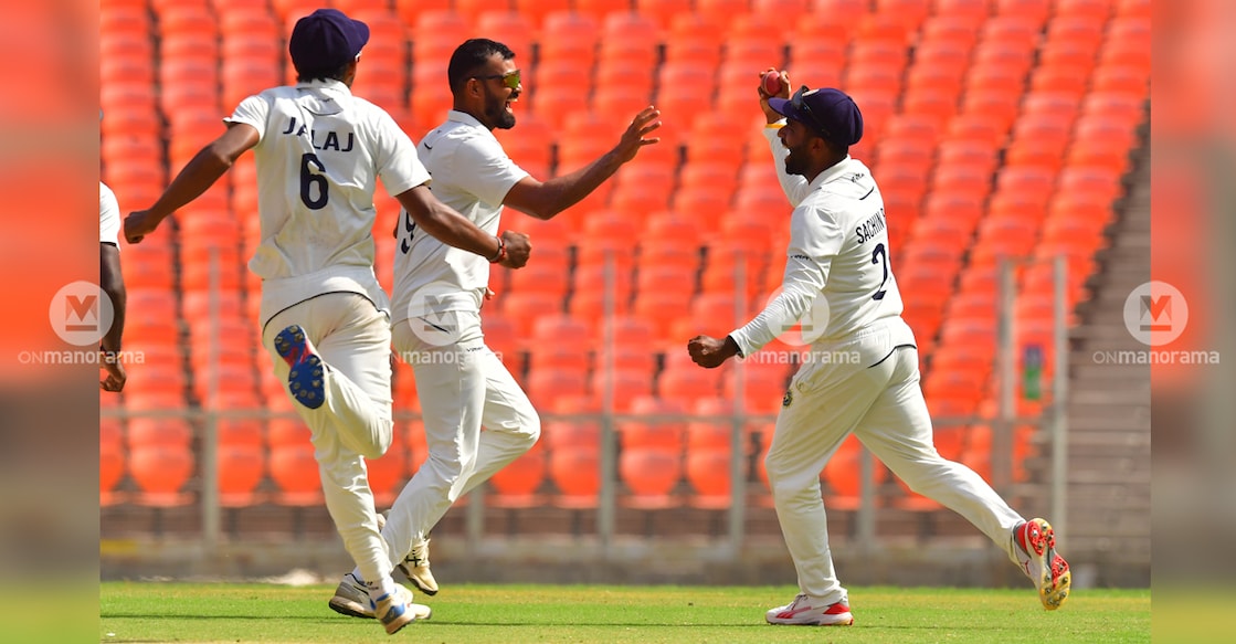 kerala-final-wicket-gujarat