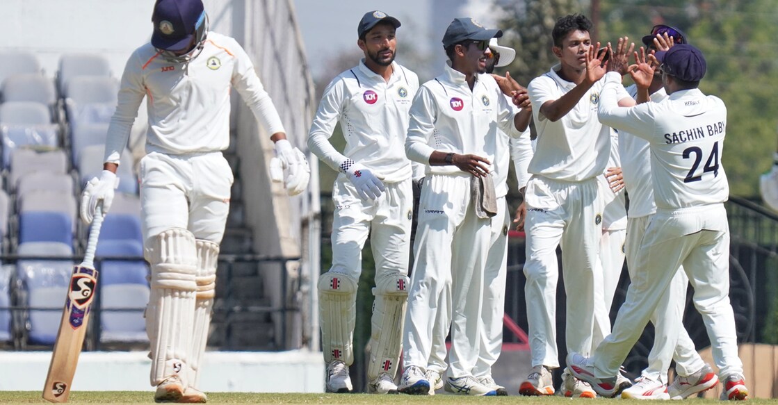 kerala-bowling-day-two