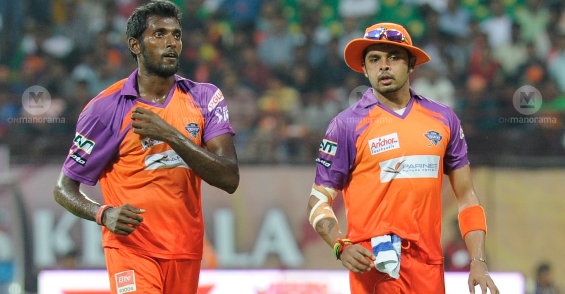 Prasanth Parameswaran (left) and S Sreesanth playing for Kochi Tuskers Kerala. Photo: Josekutty Panackal/ Manorama
