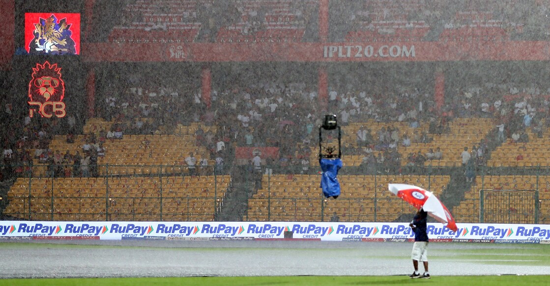 IPL match between Royal Challengers Bengaluru and Kolkata Knight Riders at the M Chinnaswamy Stadium in Bengaluru was abandoned due to rain on May 17, 2025. Photo: Reuters