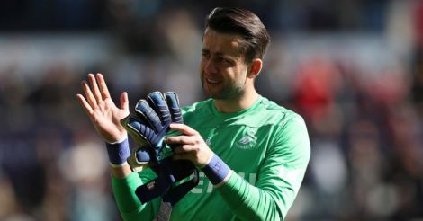 West Ham continue defensive rebuild with Fabianski signing