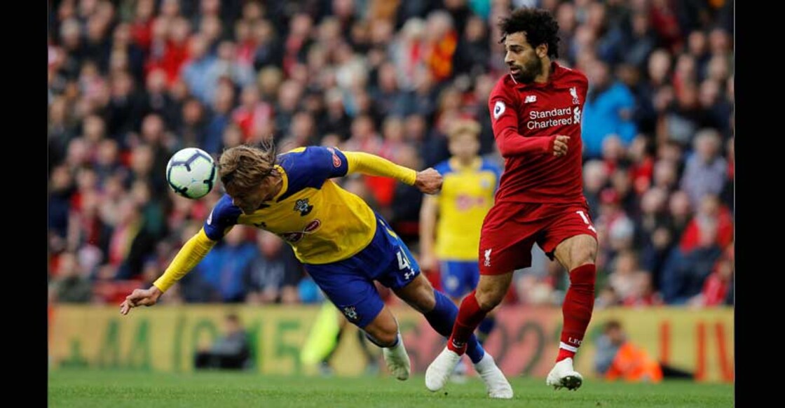 EPL: Liverpool, Man City stroll; United held on Fergie return