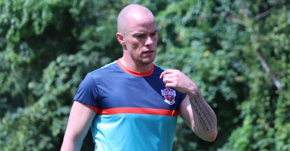 Iain Hume