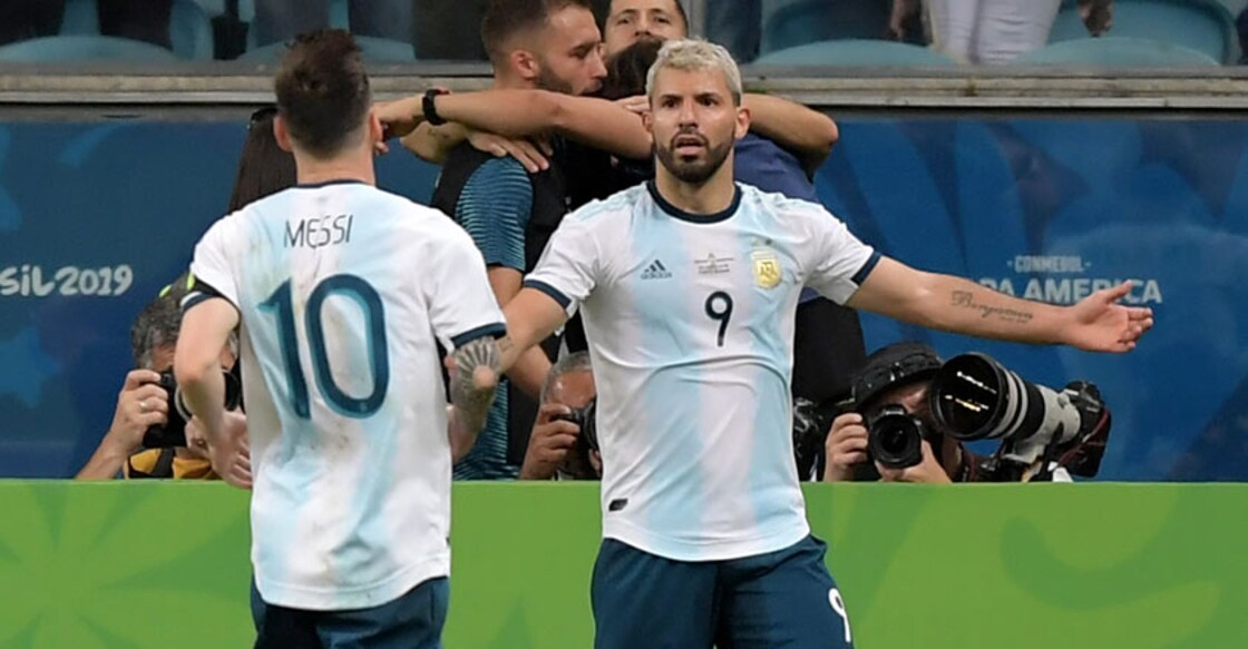 Argentina beat Qatar 2-0 to qualify for Copa America last eight