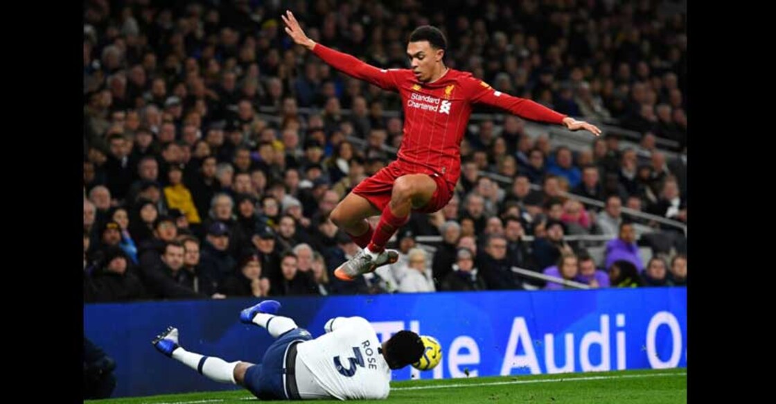 Liverpool set record to go 16 points clear, Leicester lose