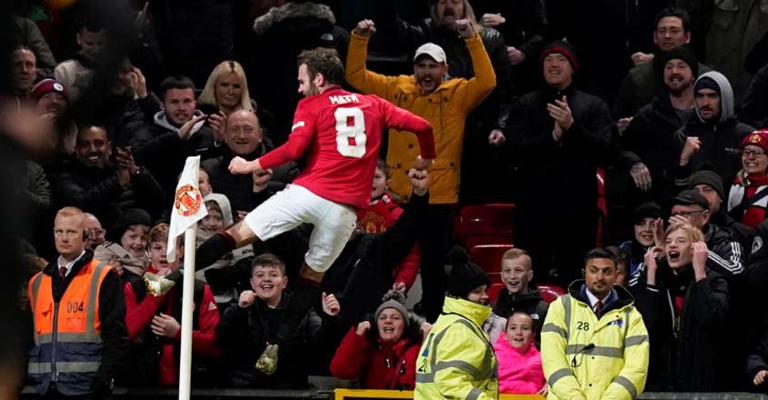 Mata's cool finish secures 1-0 win for Man United over Wolves