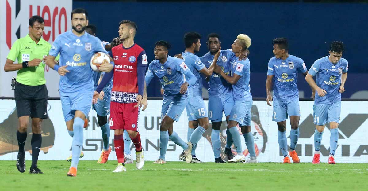 ISL: Erratic Mumbai fail to crack open 10-man Jamshedpur ISL: Erratic Mumbai fail to crack open 10-man Jamshedpur