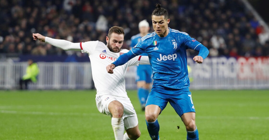 Sluggish Juventus slump to surprise defeat at Lyon