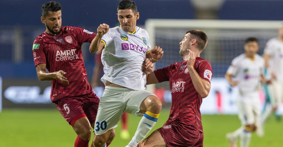NorthEast United FC defenders attempt to stop Kerala Blasters striker Jorge Pereyra Diaz. Photo: ISL