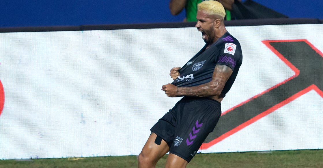 Jonathas Cristian is pumped up after netting the winner. Photo: ISL