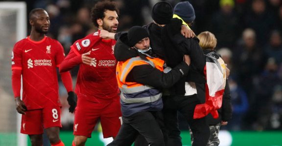 Pitch invaders Pitch invaders
