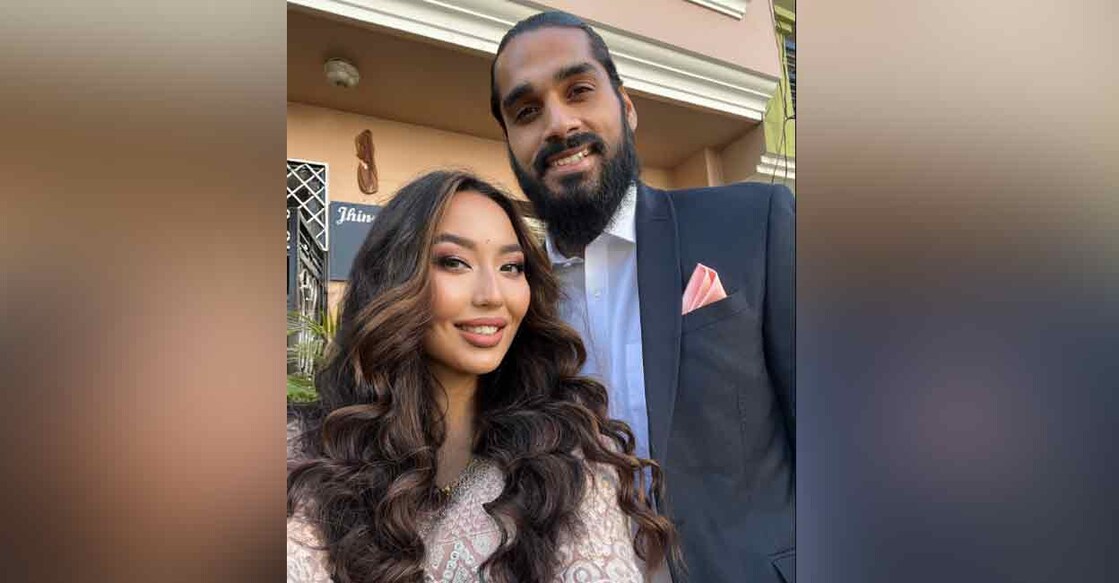 Sandesh Jhingan and Ivanka Pavlova pose after their wedding. Photo: Twitter/ @SandeshJhingan