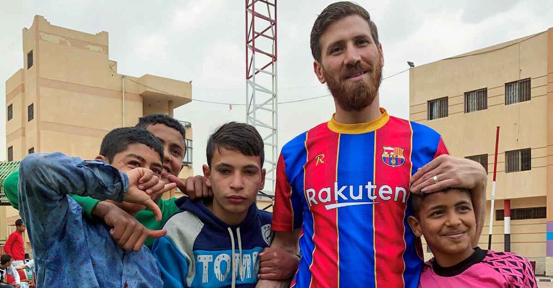 Messi lookalike thrills soccer-loving orphans