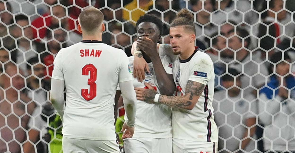 British PM, Football Association condemn racist abuse of England soccer team