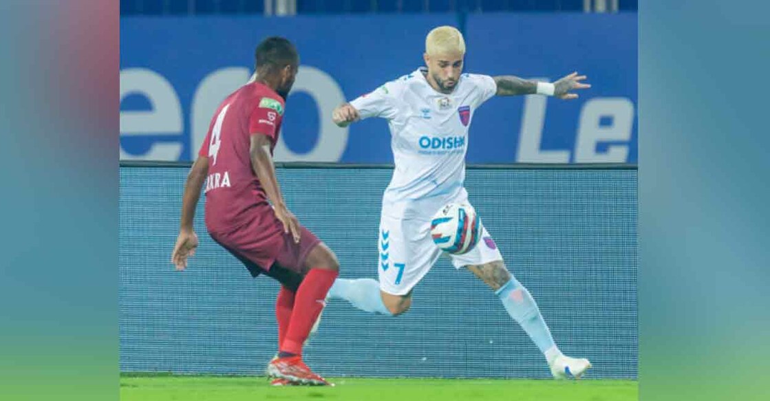 Aridai Cabrera (white) of Odisha scored one of the goals against NorthEast United. Photo: Twitter/ @IndSuperLeague