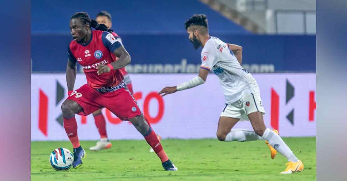Jamshedpur's Daniel Chima Chukwu (left) scored the only goal of the match against FC Goa. Photo: Twitter/ @IndSuperLeague