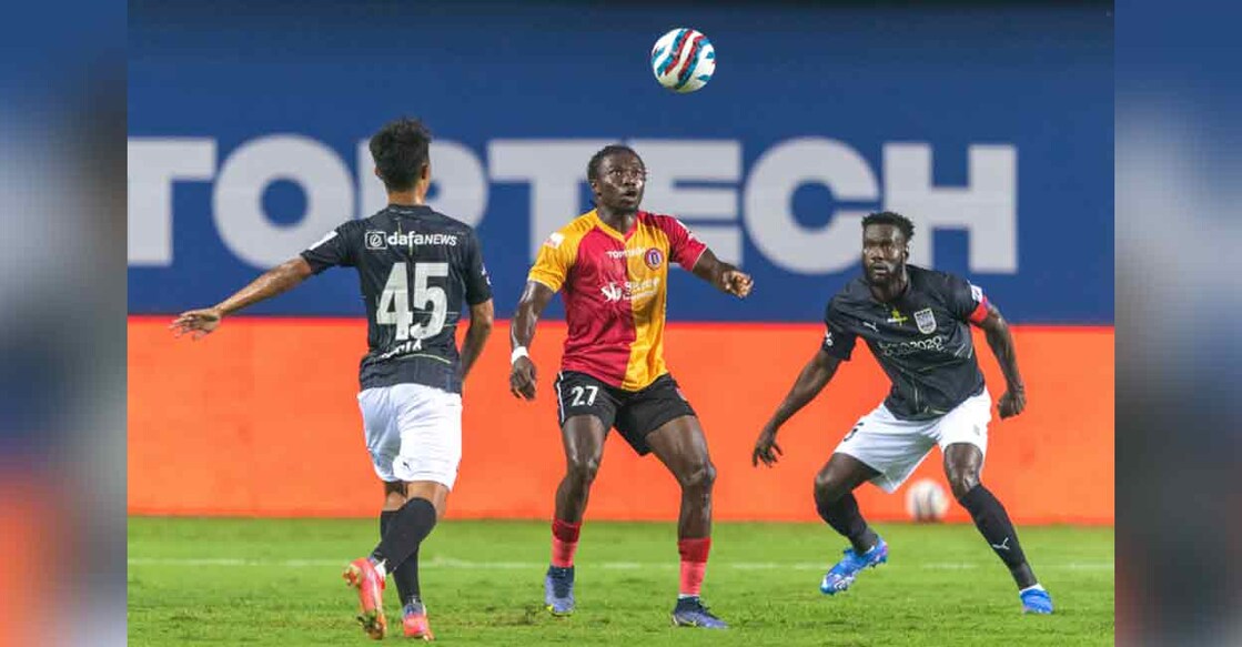 Action between East Bengal (red and gold) and Mumbai City FC. Photo: Twitter/ @IndSuperLeague