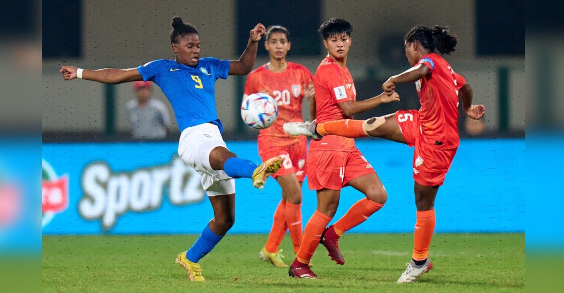 Action between Brazil (blue) and India. Photo: Twitter/ @IndianFootball