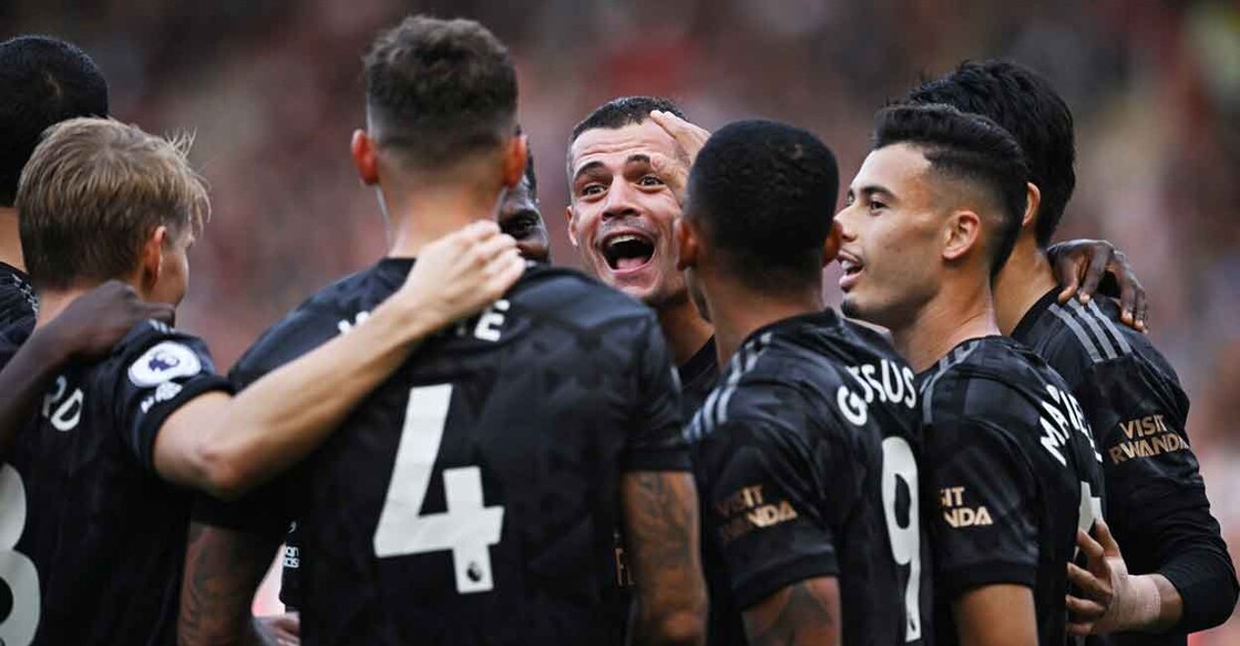 Arsenal players are ecstatic after scoring the opening goal. Photo: Reuters/Dylan Martinez