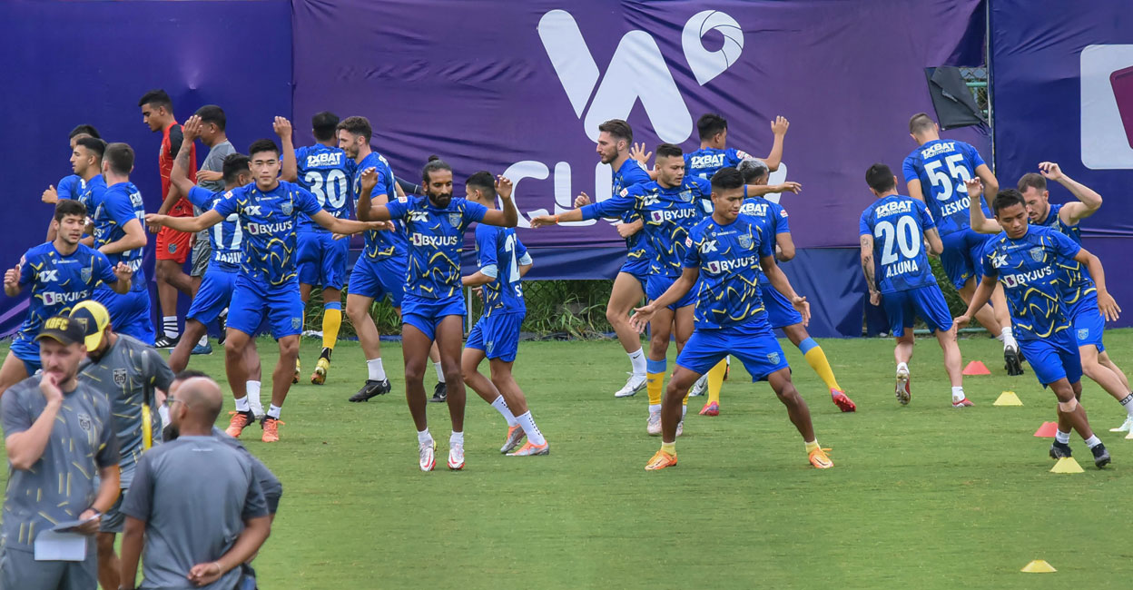 PTI10_06_2022_000203B Kerala Blasters train on the eve of their ISL opener, in Kochi on Thursday. Photo: PTI