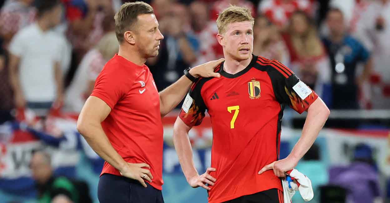 A dejected Kevin De Bruyn, right, after the game against Croatia. Photo:AFP/Jack Guez