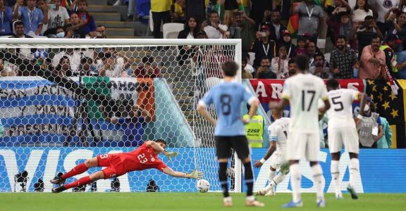 Sergio Rochet saves penalty Sergio Rochet saves penalty