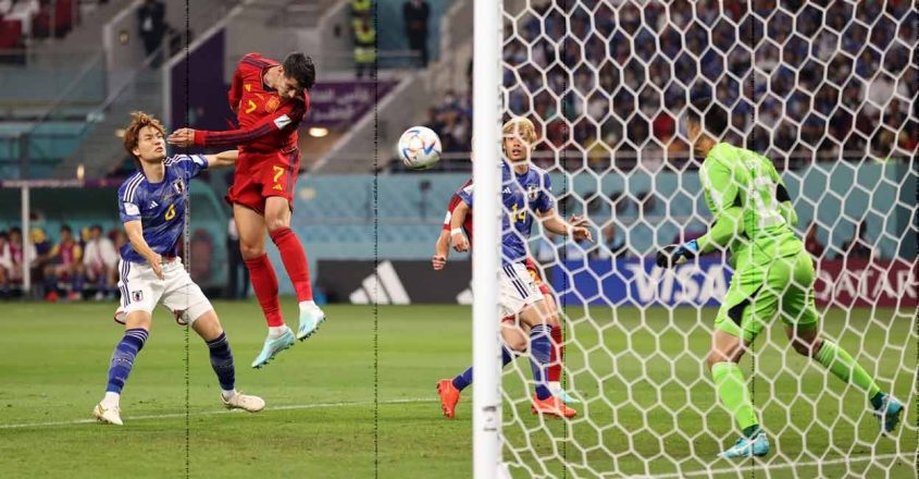 Japón sorprende 2-1 a España y avanza a octavos de final