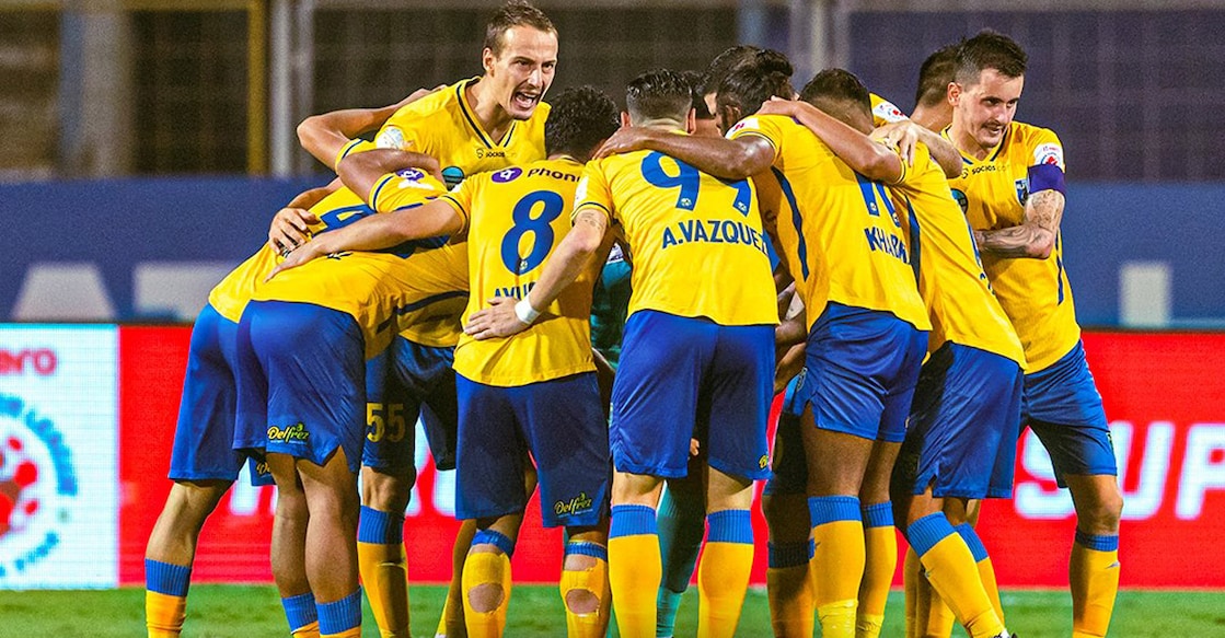 Kerala Blasters players celebrate their win. Photo: Twitter@KeralaBlasters