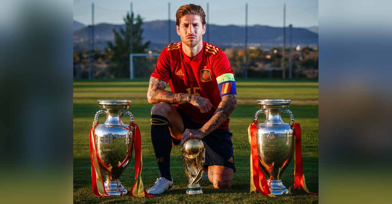 Sergio Ramos posing with the FIFA World Cup and two European Championship trophies. Photo: Twitter/@SergioRamos