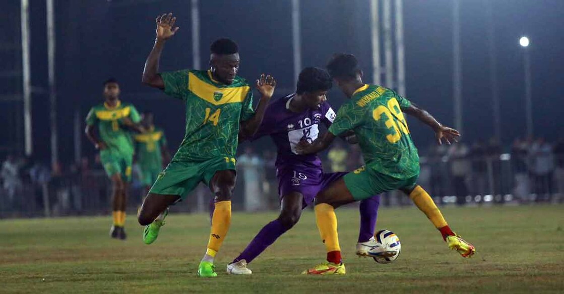 Action between Wayanad United (green) and Kerala United. Photo: Special arrangement 