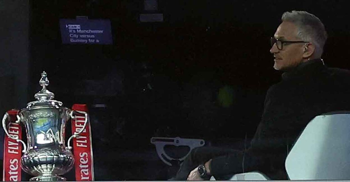 Gary Lineker alongside the FA Cup trophy before the quarterfinal between Burnley and Manchester City. Photo: Reuters/Phil Noble