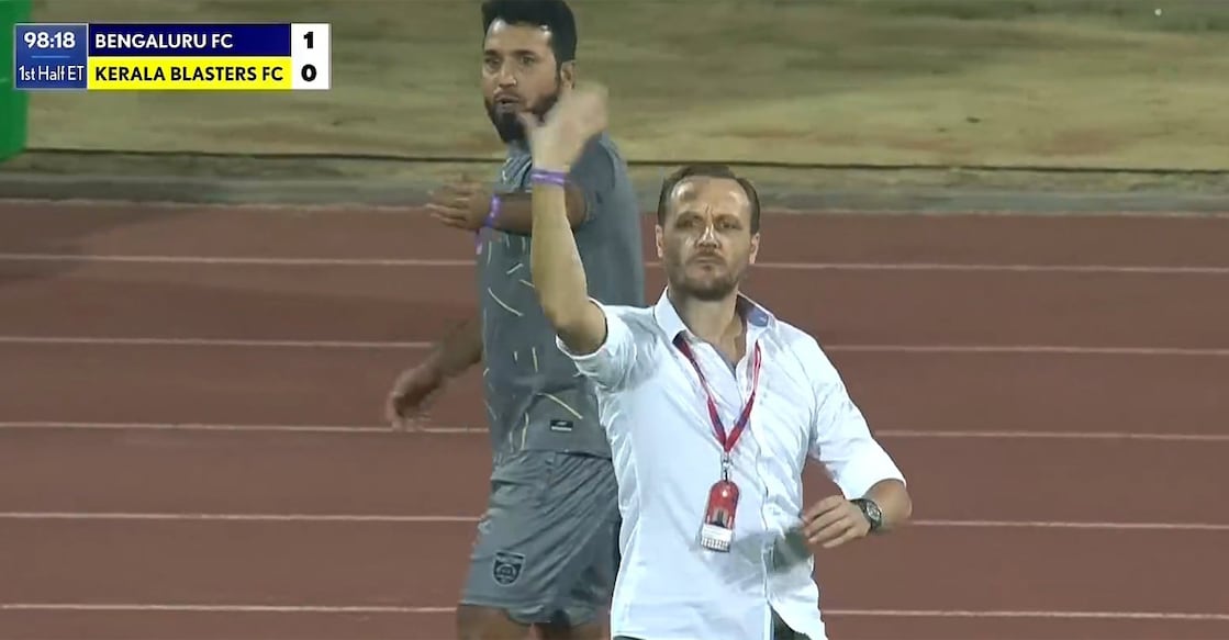 Kerala Blasters' head coach Ivan Vukomanovic instructs his players to walkout during the first half of extra time in the ISL knockout against Bengaluru FC on March 3. Photo: Screengrab