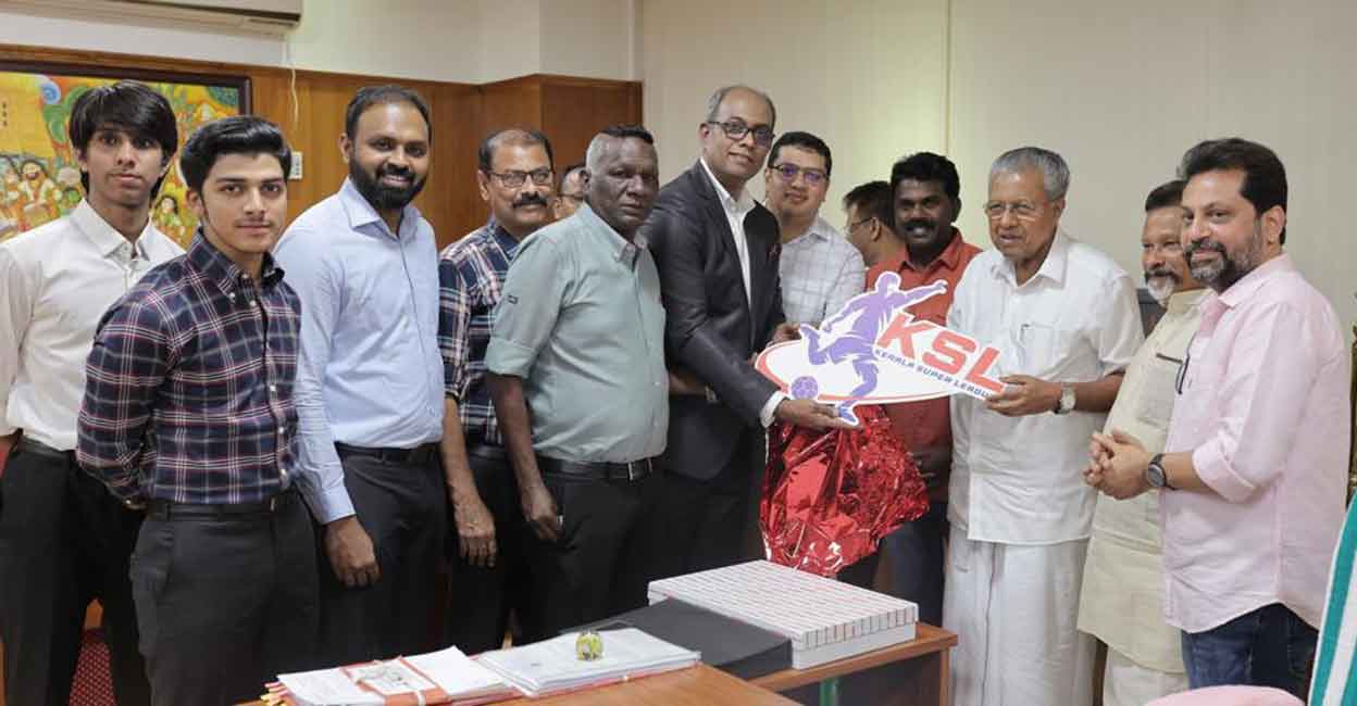 Pinarayi Vijayan unveils KSL logo Chief Minister Pinarayi Vijayan unveils the KSL logo. Photo: Special Arrangement