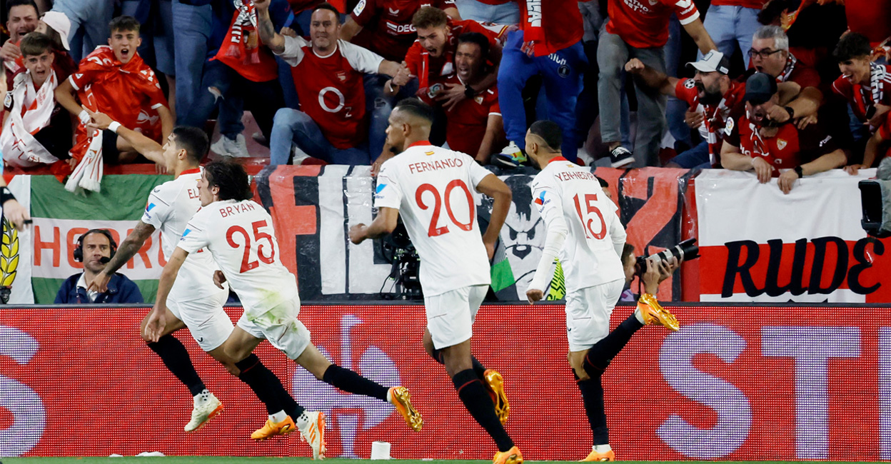Sevilla's Erik Lamela celebrates scoring their second goal with Bryan Gil, Fernando and Youssef En-Nesyri in Europa League - Semi Final - Second Leg - Sevilla v Juventus on Thursday. Photo: REUTERS/Jon Nazca