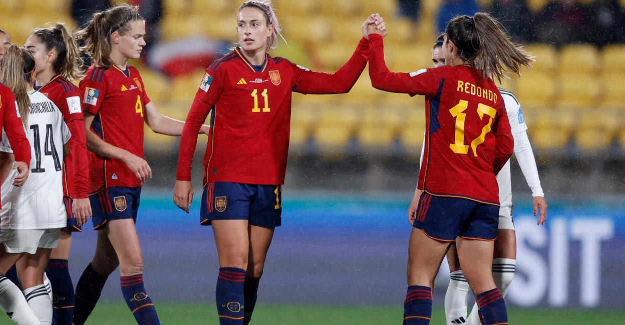 Alexia Putellas and Alba Redondo Spain's Alexia Putellas and Alba Redondo celebrate after the match. Photo: Reuters/Amanda Perobelli