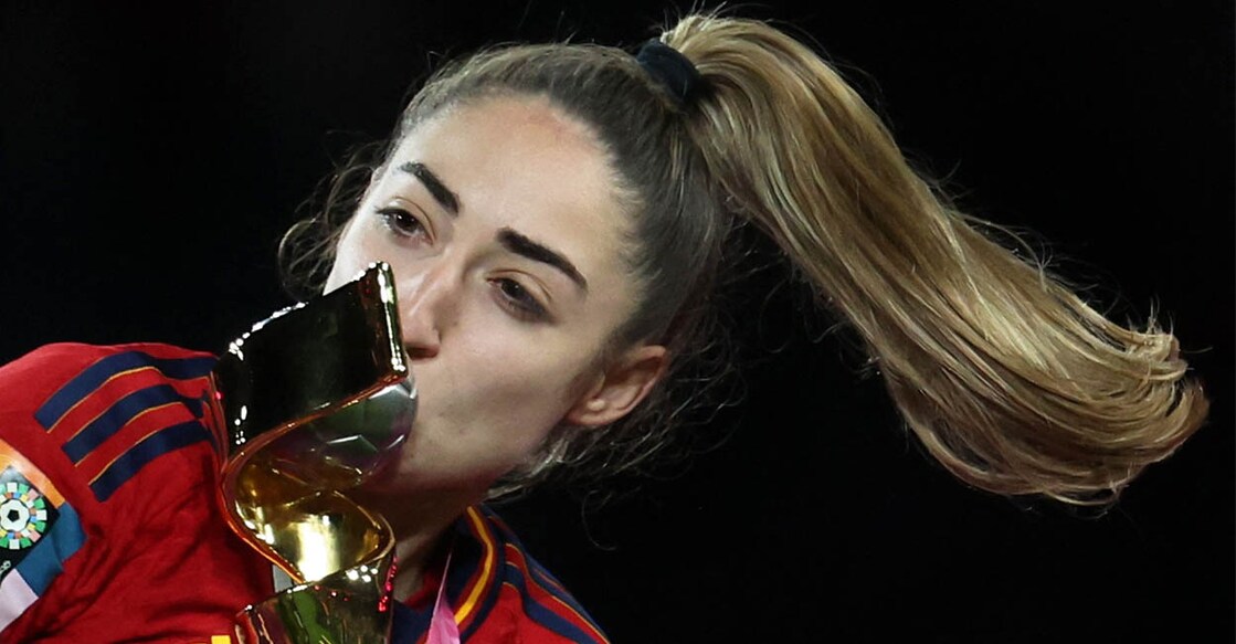 Spain's Olga Carmona celebrates with the trophy after winning the World Cup final. Photo: REUTERS/Asanka Brendon Ratnayake