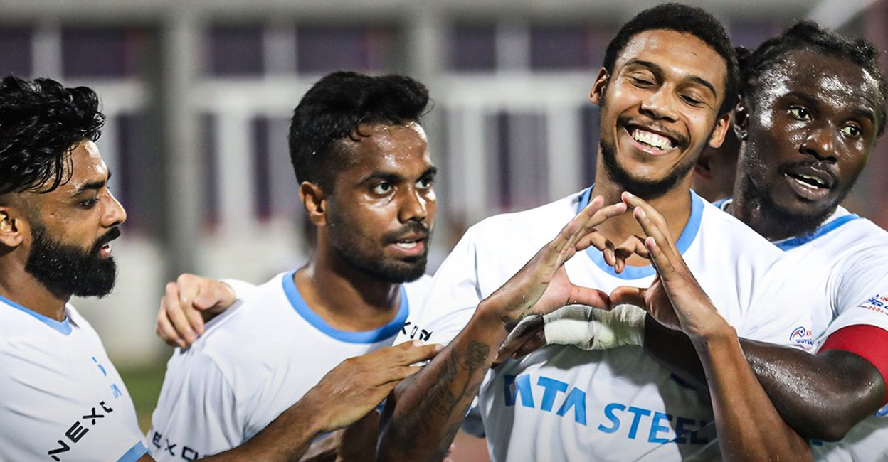Jamshedpur FC players celebrate a goal against Kerala Blasters. Photo: X/@IndSuperLeague